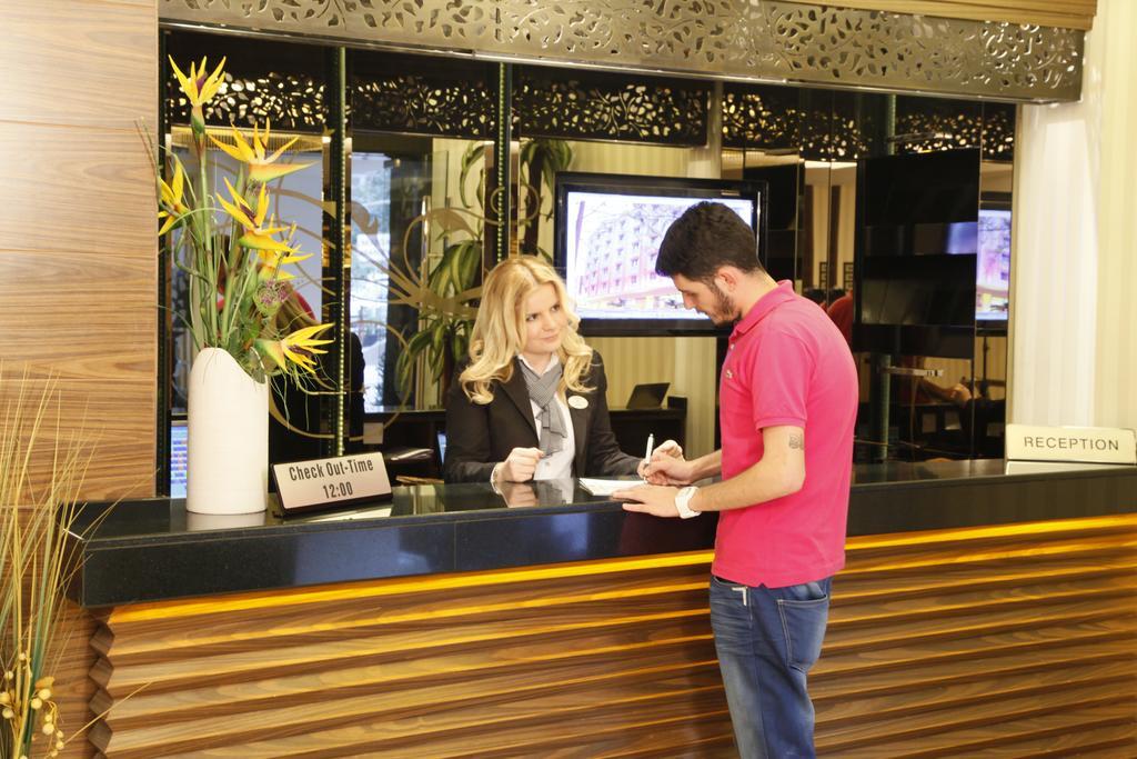 Mirilayon Hotel - Old Town Istanbul Bagian luar foto