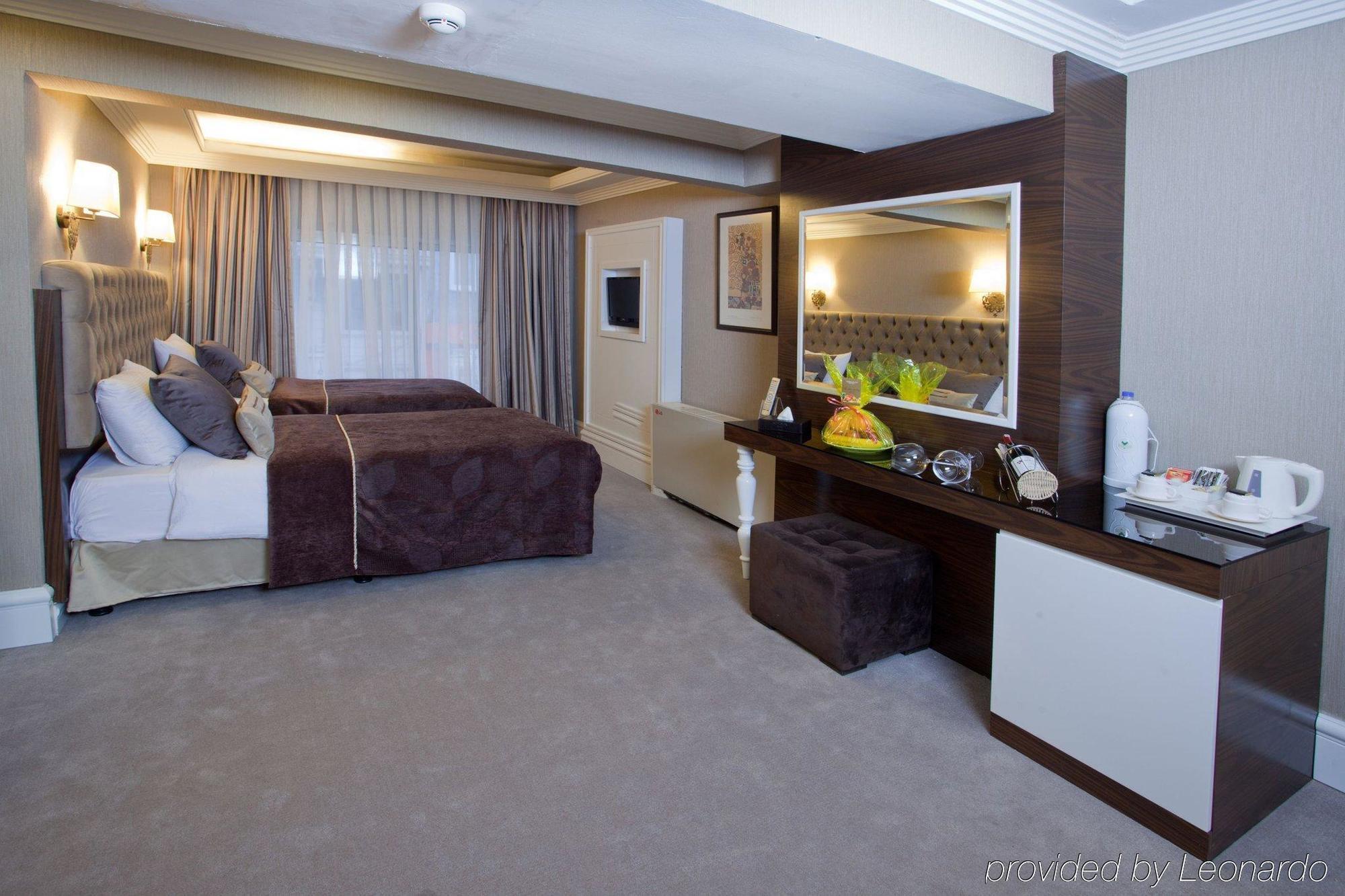 Mirilayon Hotel - Old Town Istanbul Bagian luar foto